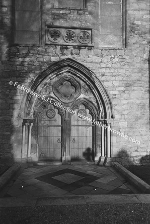 ST CANICES DETAILS EXTERIOR MAIN DOOR